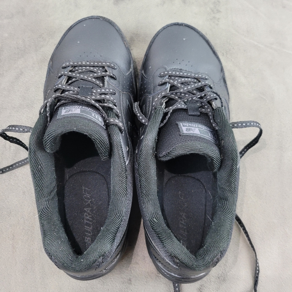 New Balance 411 Black Comfort Casual Walking Sneakers Shoes - Womens Size 8D